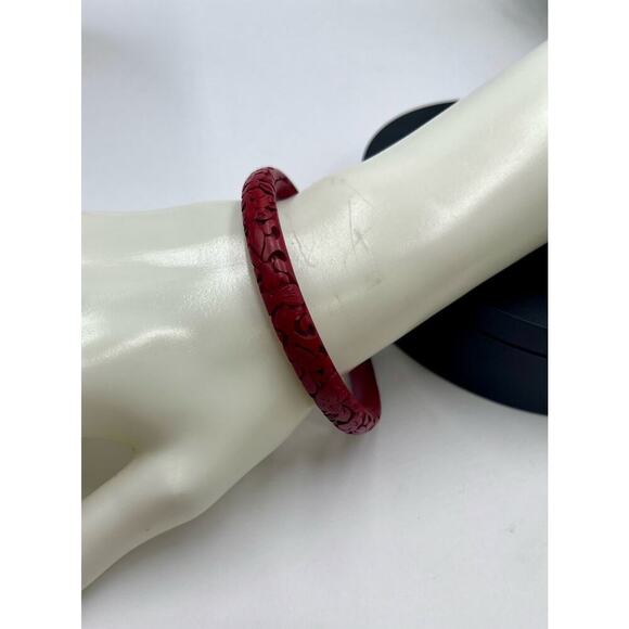 Vintage Chinese Carved Red
Cinnabar Floral Etched Bangle Bracelet - Picture 3 of 15